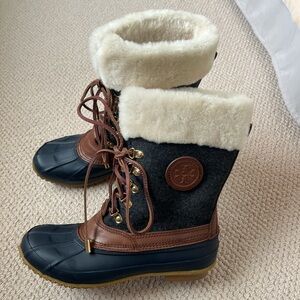 Tory Burch Jada Mid Shaft Sheepskin Lined Duck Boots - Navy